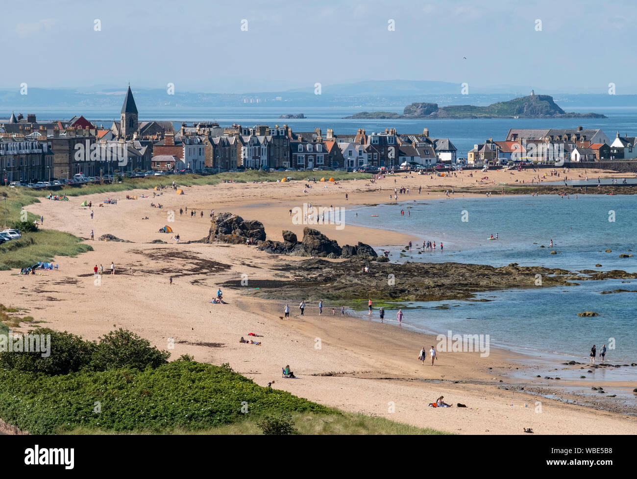 Ein Blick auf Milsey Bay Beach, North Berwick, East Lothian, Schottland. Stockfoto