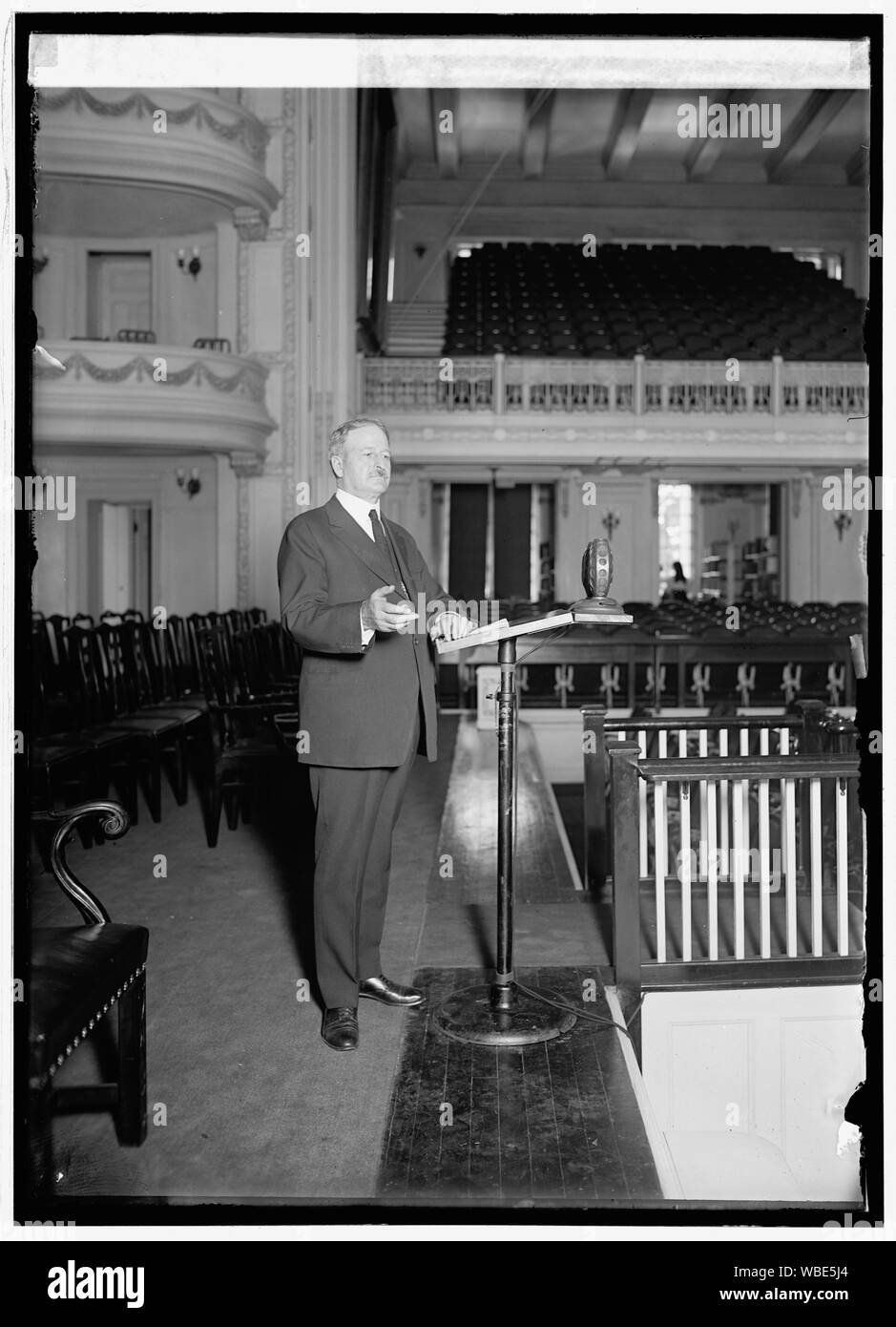 Frank W. Mondell bei Radio Benachrichtigung Rede zu Pres. Coolidge, Con. [D. h., Kontinentales] Memorial Hall, [Washington, DC], 8/14/24 Abstract / Medium: 1 Negativ: Glas; 5 x 7 in. oder kleiner Stockfoto