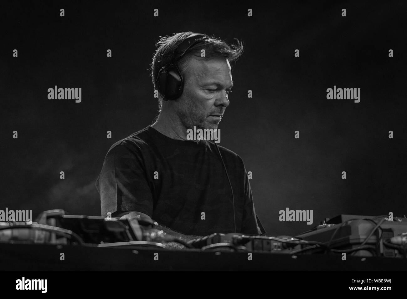 Pete Tong bei Konzerten in den Gärten an der De Montfort Hall in