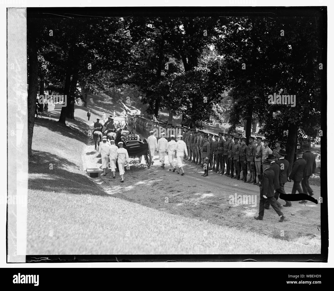 Beerdigung Adml. Sigabee, [7/23/23] Abstract / Medium: Nationale Foto- Sammlung Stockfoto