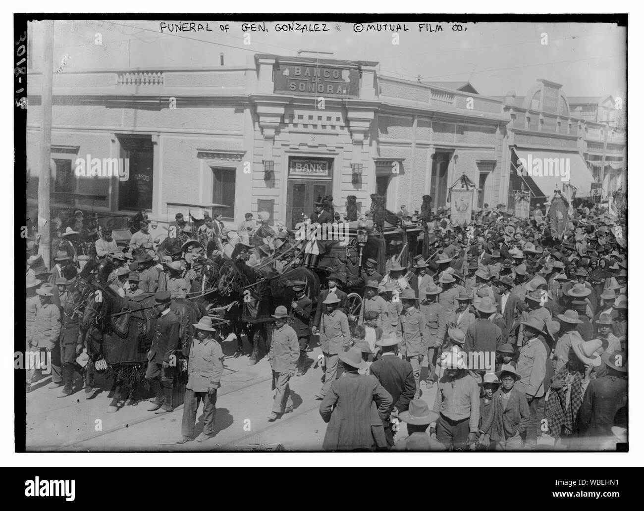 Beerdigung von Gen. Ganzalez [d.h., Gonzalez] Abstract / Medium: 1 Negativ: Glas; 5 x 7 in. oder kleiner. Stockfoto