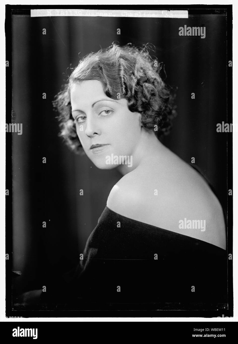 GARNER, CHARLINE. PORTRAIT Abstract / Medium: 1 Negativ: Glas; 5 x 7 in. oder kleiner Stockfoto