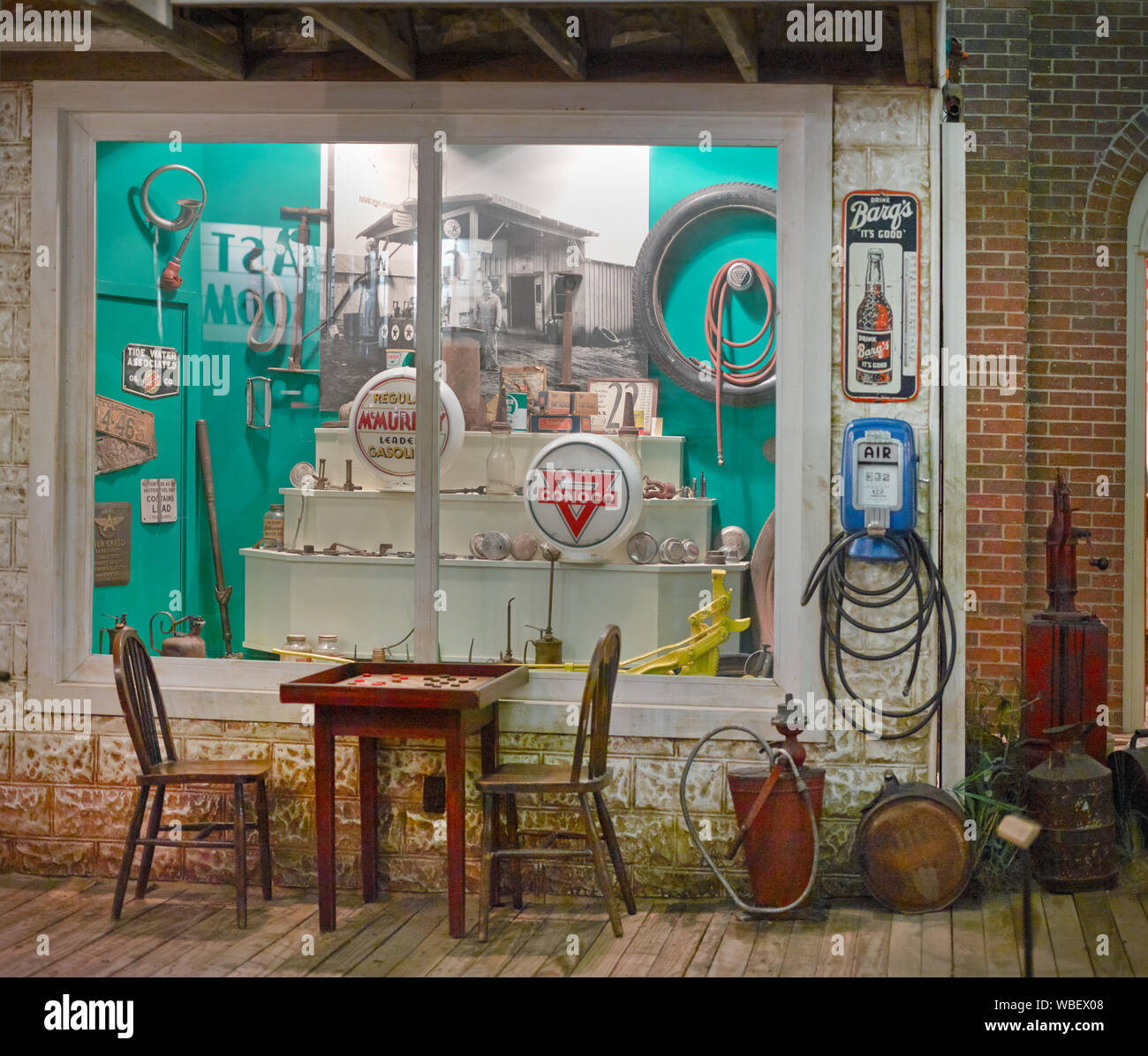 Gas-Station im Osten von Texas Oil Museum auf dem Campus der Hochschule in Kilgore Kilgore, Texas Stockfoto