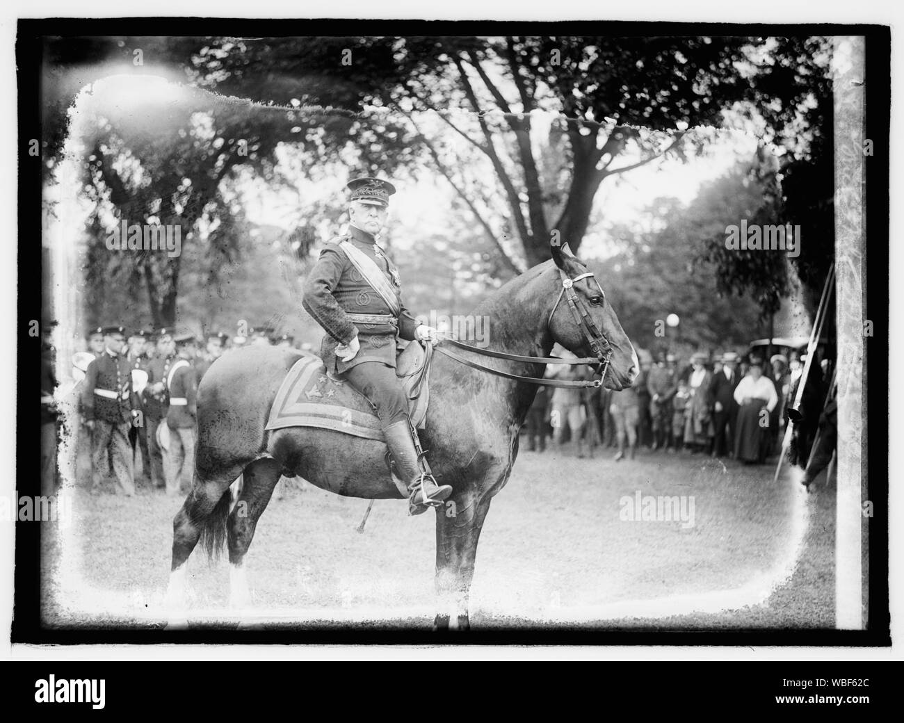 Gen'l Nelson A. Meilen, 30. Mai '21, 5/30/21 Abstract / Medium: 1 Negativ: Glas; 5 x 7 in. oder kleiner Stockfoto