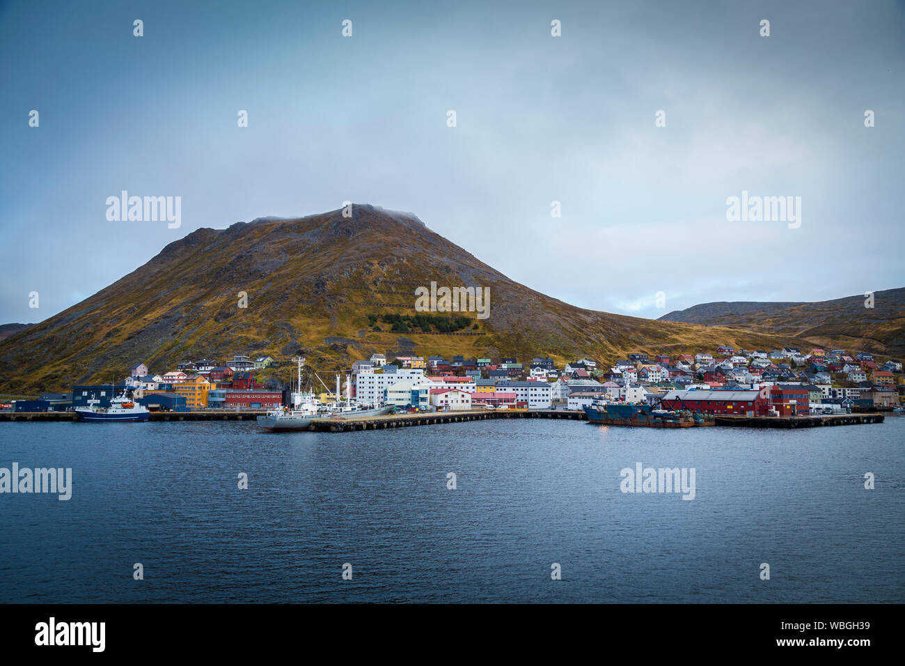 Schöne Stadt Honningsvåg auf der Insel Magerøy, Norwegisch Stockfoto