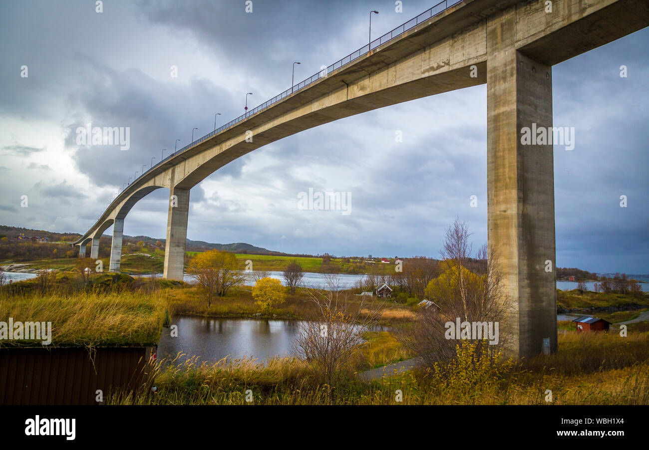 Am spektakulären starke Strömung an der Saltstraumen, Norwegische See Stockfoto