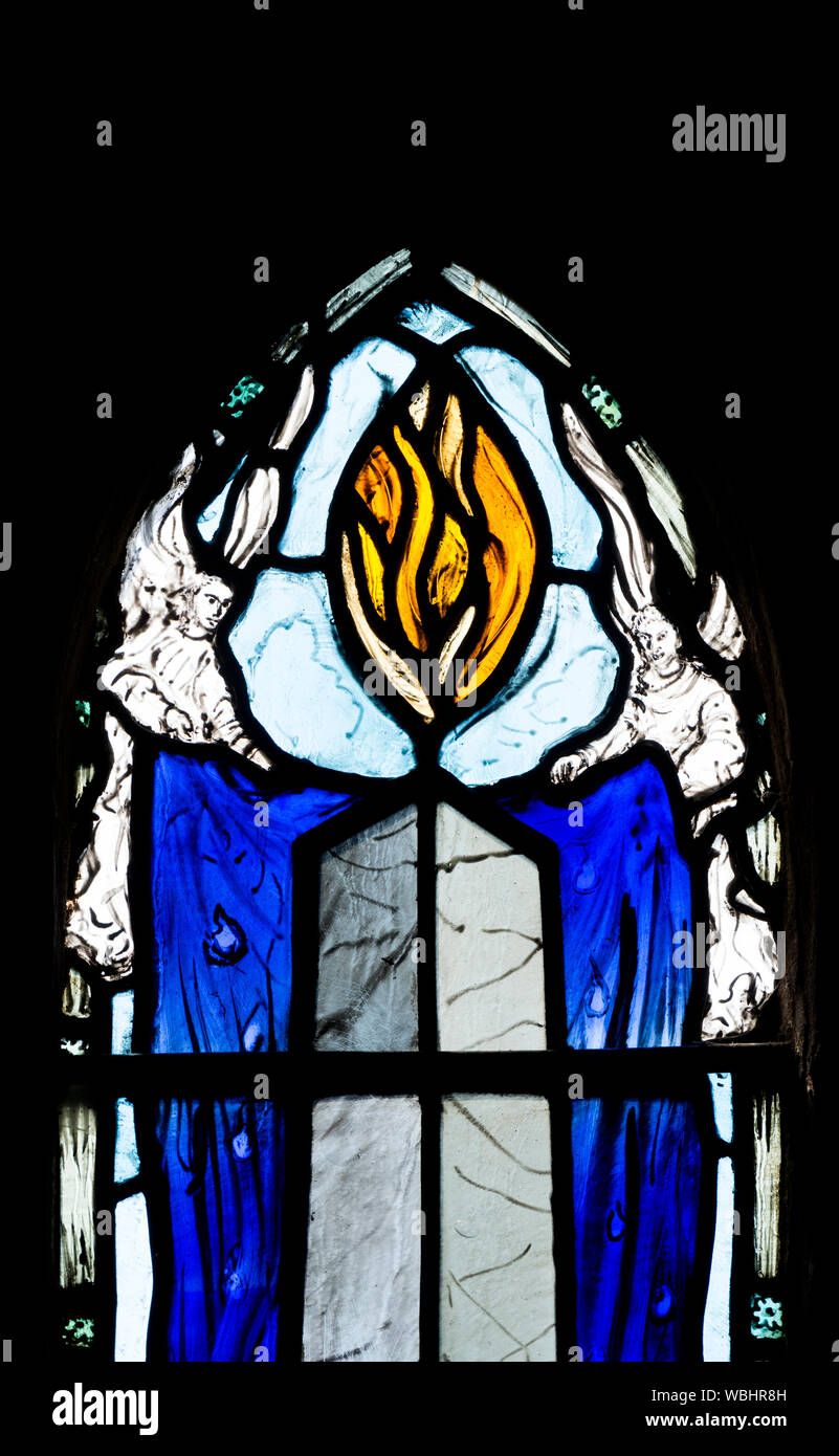 Kerze Glasmalerei, St Michael und alle Engel Kirche, Finmere, Oxfordshire, England, Großbritannien Stockfoto Kerze Glasmalerei, St Michael und alle Engel Kirche, Finmere, Oxfordshire, England, Großbritannien Stockfoto