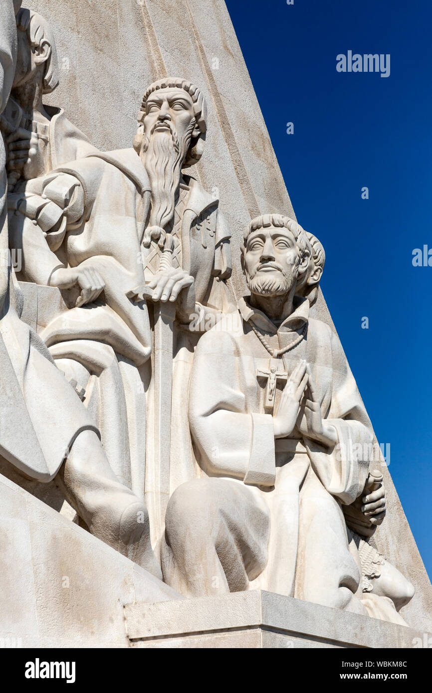 Detail der Zahlen auf dem Denkmal der Entdeckungen in der Neuen Welt, Belem, Lissabon, Portugal. Stockfoto