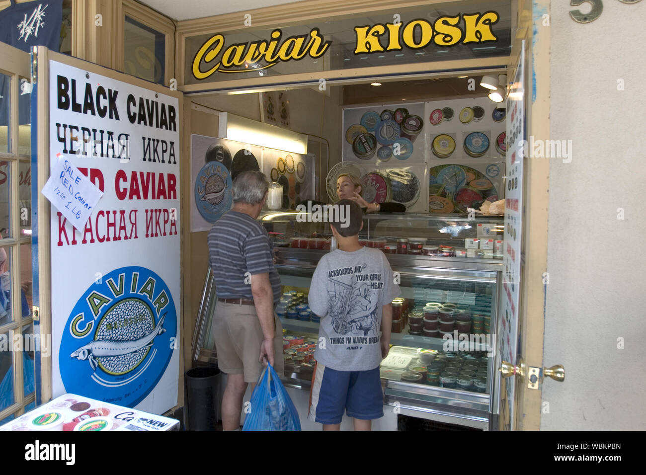 Caviar Kiosk (Store) in Brighton Beach, Brooklyn, die Premiere der russischen Nachbarschaft in New York. Stockfoto