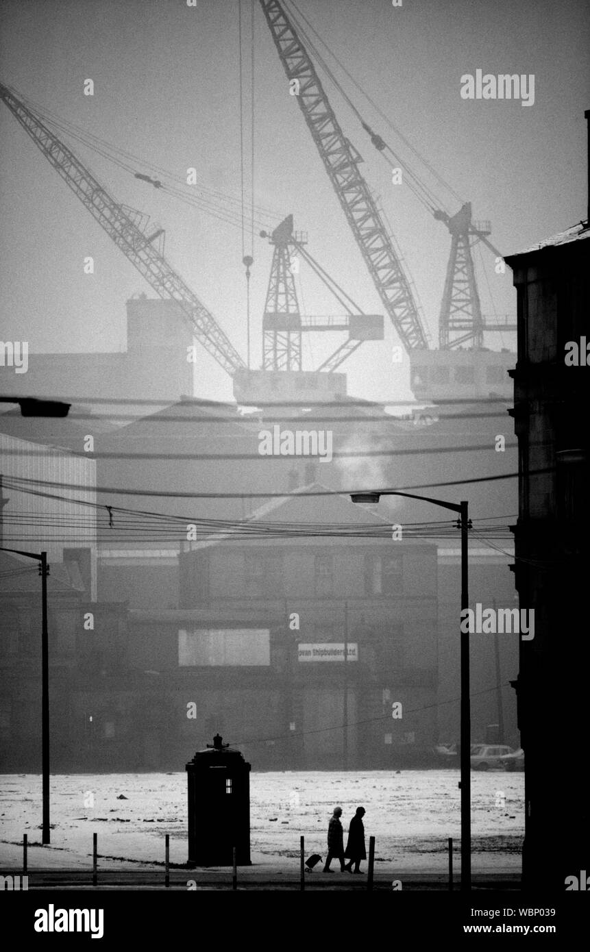 Glasgow Schottland 1977 gesehen in der Govan Werft Bereich der Arbeiterklasse armen Gegend von Glasgow im Winter von 1976 Stockfoto