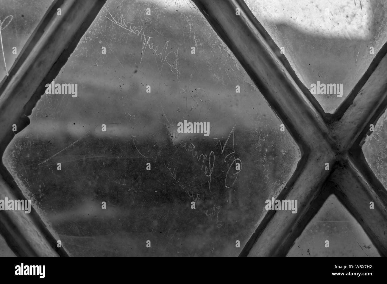 CROICK TELFORD PARLAMENTARISCHEN KIRCHE ARDGAY SUTHERLAND SCHOTTLAND SCHREIBEN KRATZER AUF DEN DIAMOND FENSTERSCHEIBEN IN 1845 Serie 8 Stockfoto