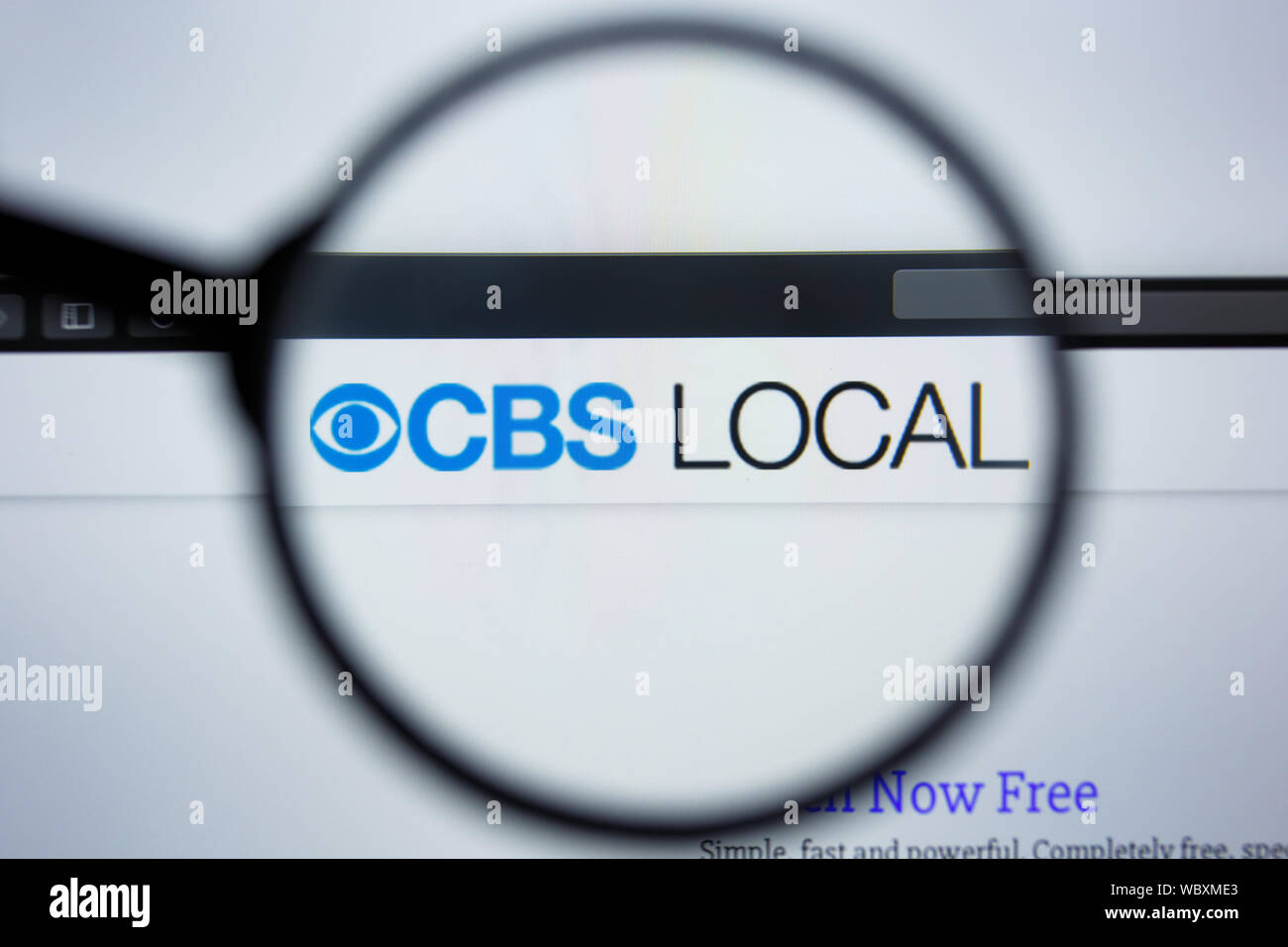 Los Angeles, Kalifornien, USA - 21. Jule2019: Illustrative Editorial von CBSLOCAL.COM Website Homepage. CBS LOKALE Logo sichtbar auf dem Anzeigebildschirm angezeigt. Stockfoto