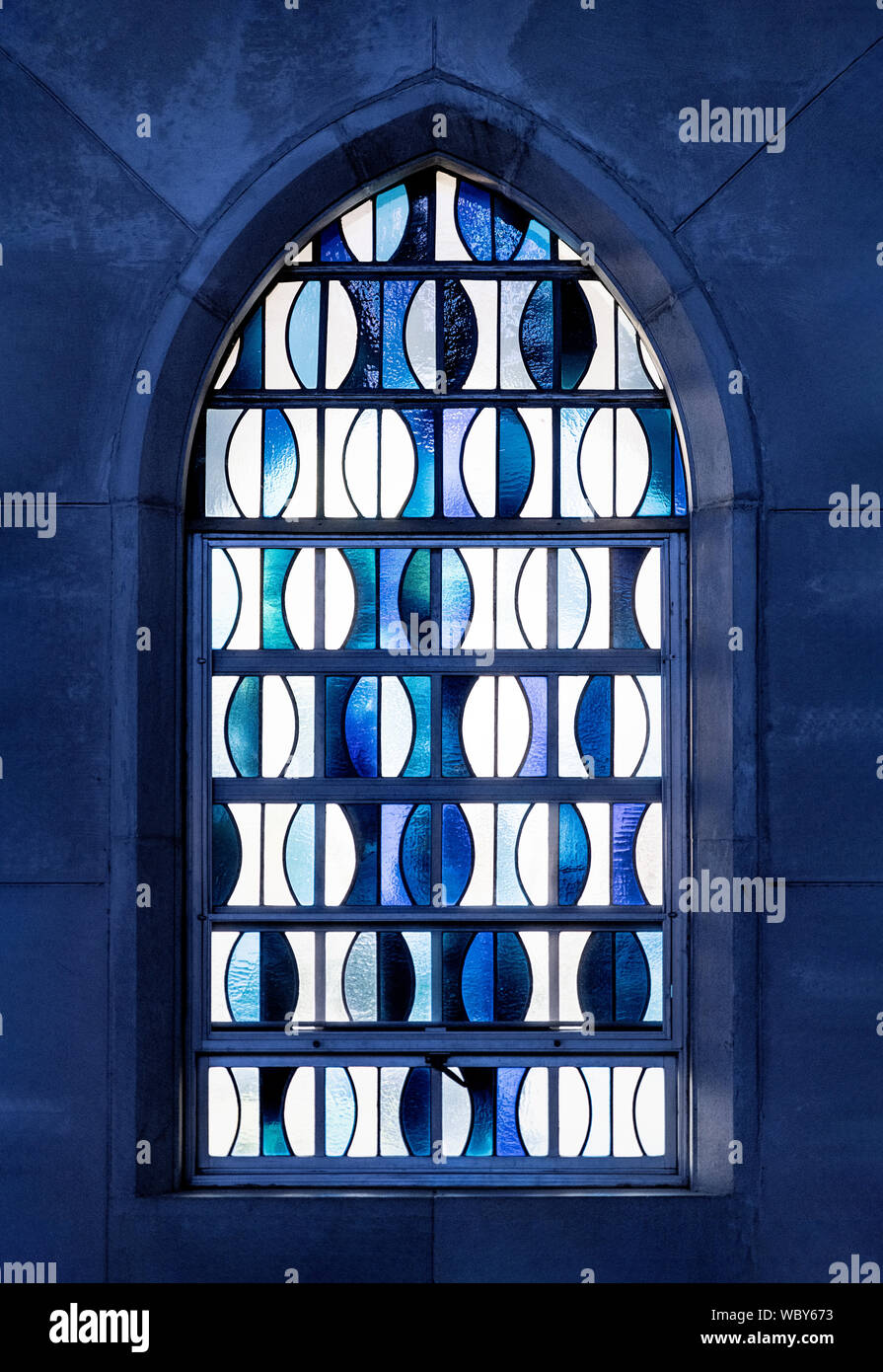Blau abstrakten Glasfenster. Stockfoto