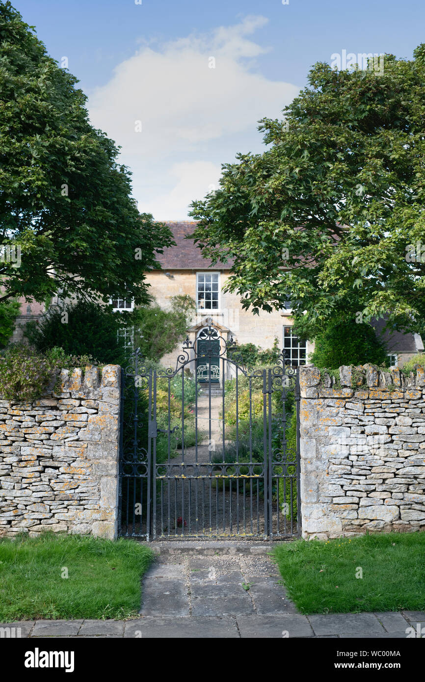 Cotswold Steinhaus im Dorf Overbury, Cotswolds, Worcestershire, England Stockfoto