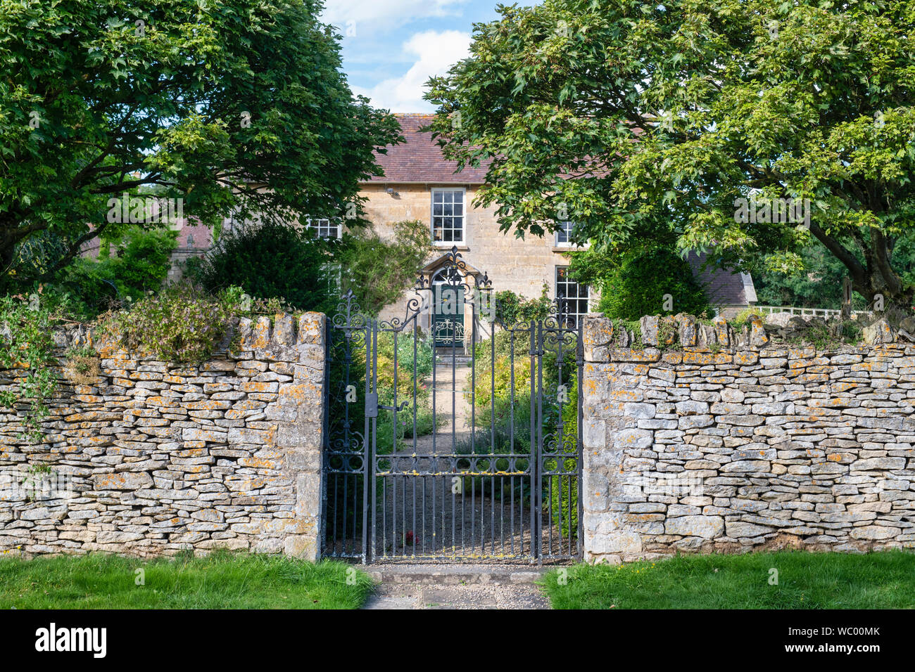 Cotswold Steinhaus im Dorf Overbury, Cotswolds, Worcestershire, England Stockfoto