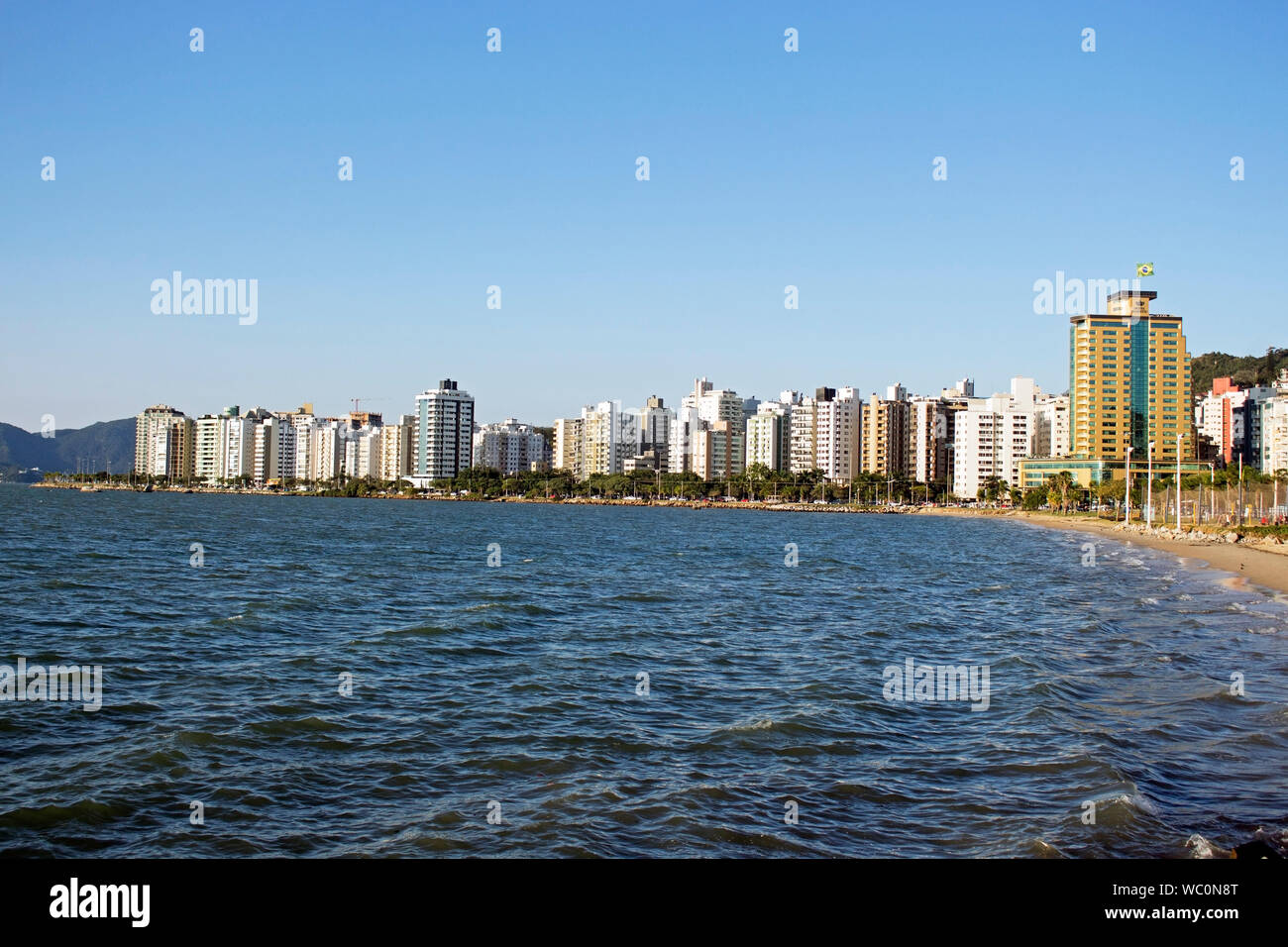 Beira Mar Norte Avenue, in der Hauptstadt von Florianopolis, Bundesstaat Santa Catarina - Brasilien Stockfoto