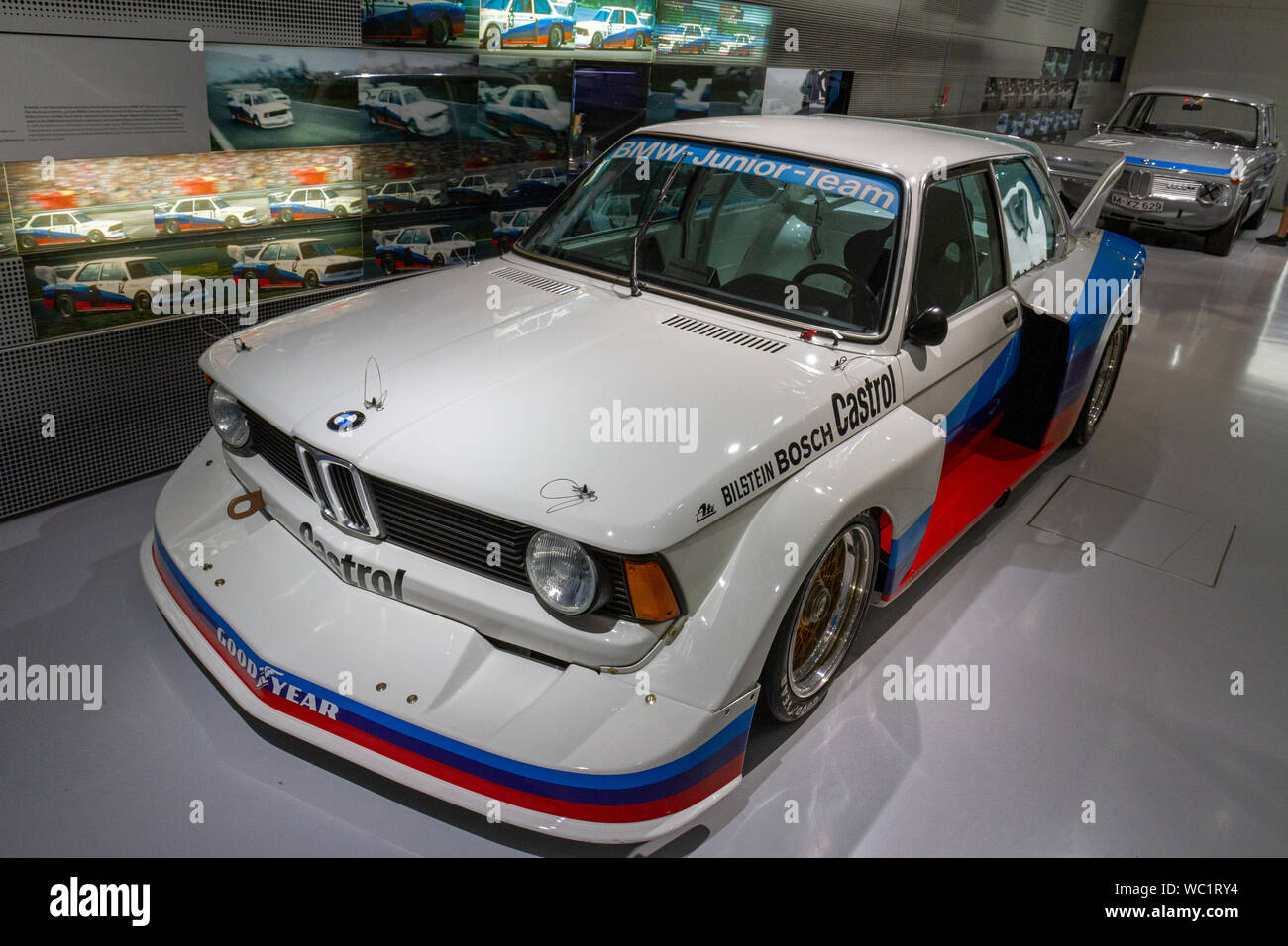 Ein BMW 320 Rally Car (1977), Teil der BMW Motorsport Anzeige im BMW Museum, München, Bayern, Deutschland. Stockfoto