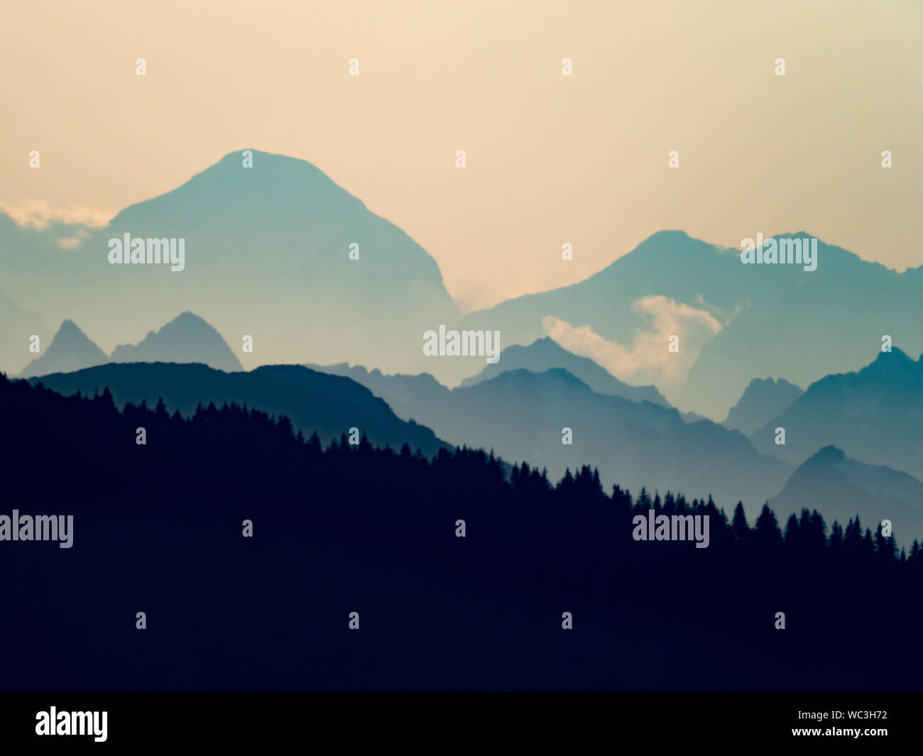 Die Fairweather Strecke der Berge bei Sonnenuntergang im Glacier Bay National Park, Alaska Stockfoto