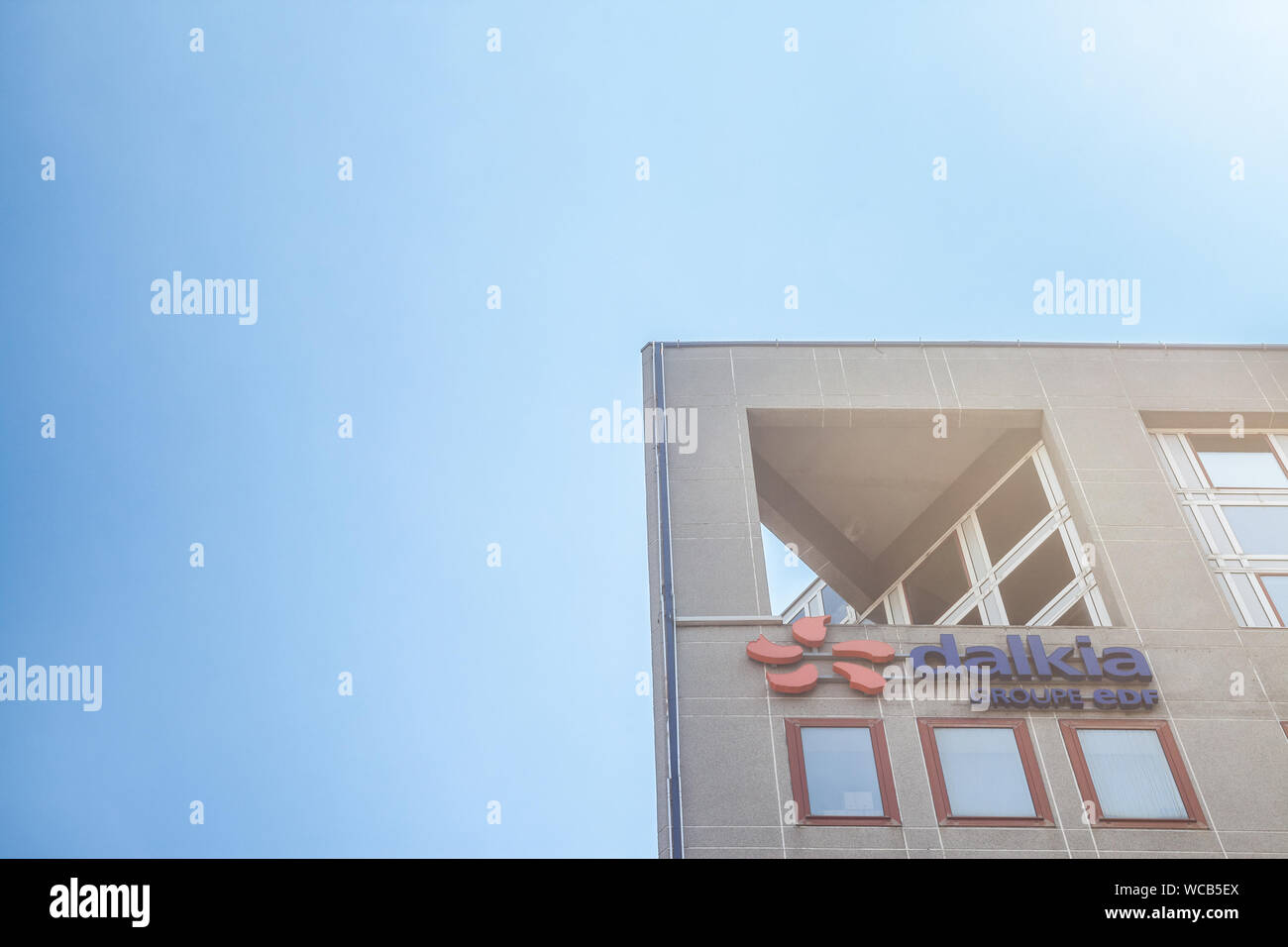 LYON, Frankreich - 15. JULI 2019: Dalkia Logo vor ihren Hauptsitz in Lyon. Dalkia ist Teil der EDF-Gruppe, und ist ein Hersteller von Erneuerbaren und Gree Stockfoto