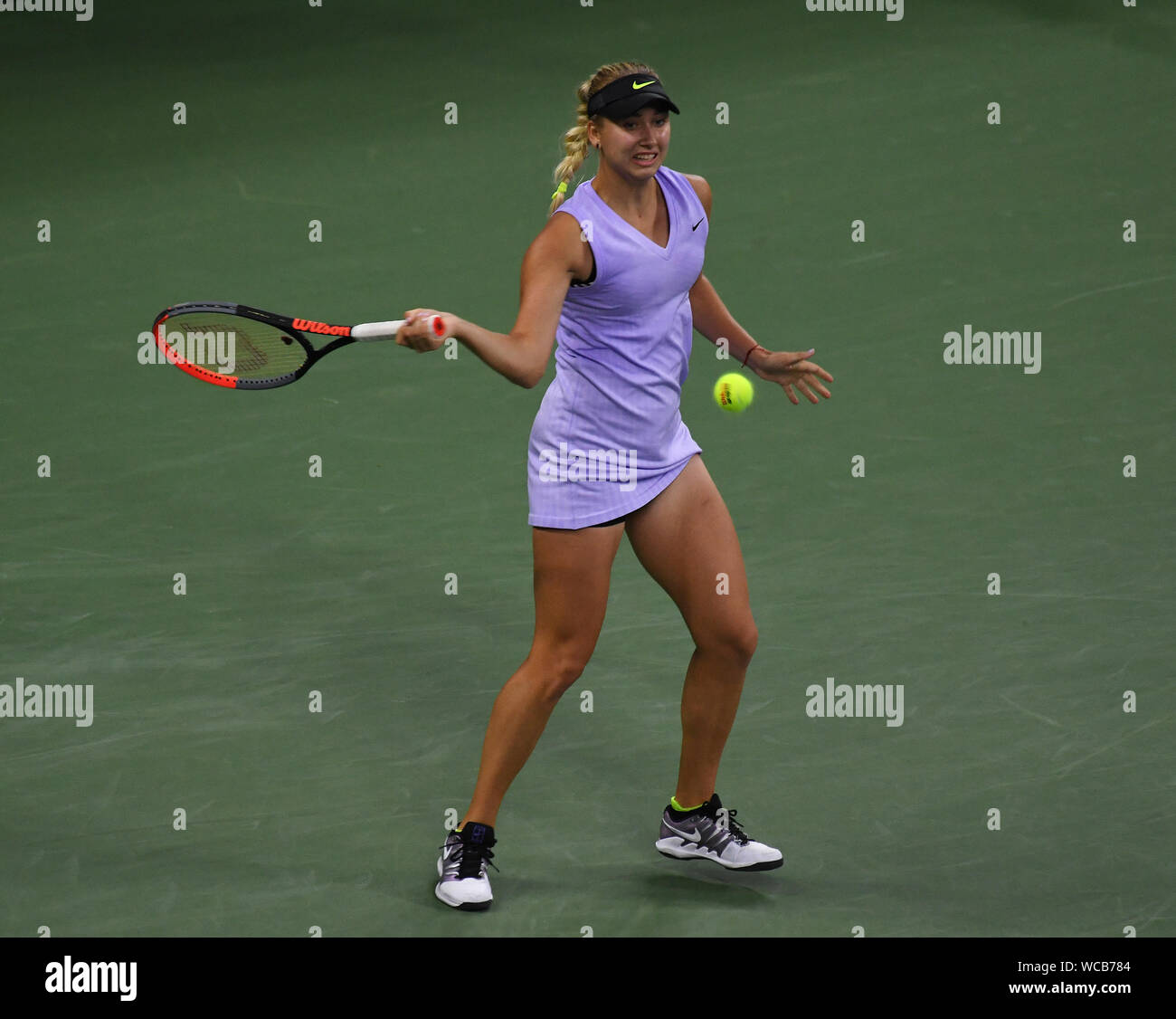 New York, USA. 26 Aug, 2019. Flushing Meadows New York US Open Tennis Tag 2 27/08/2019 Anastasia Potapova (RUS) verliert. Credit: Roger Parker/Alamy leben Nachrichten Stockfoto