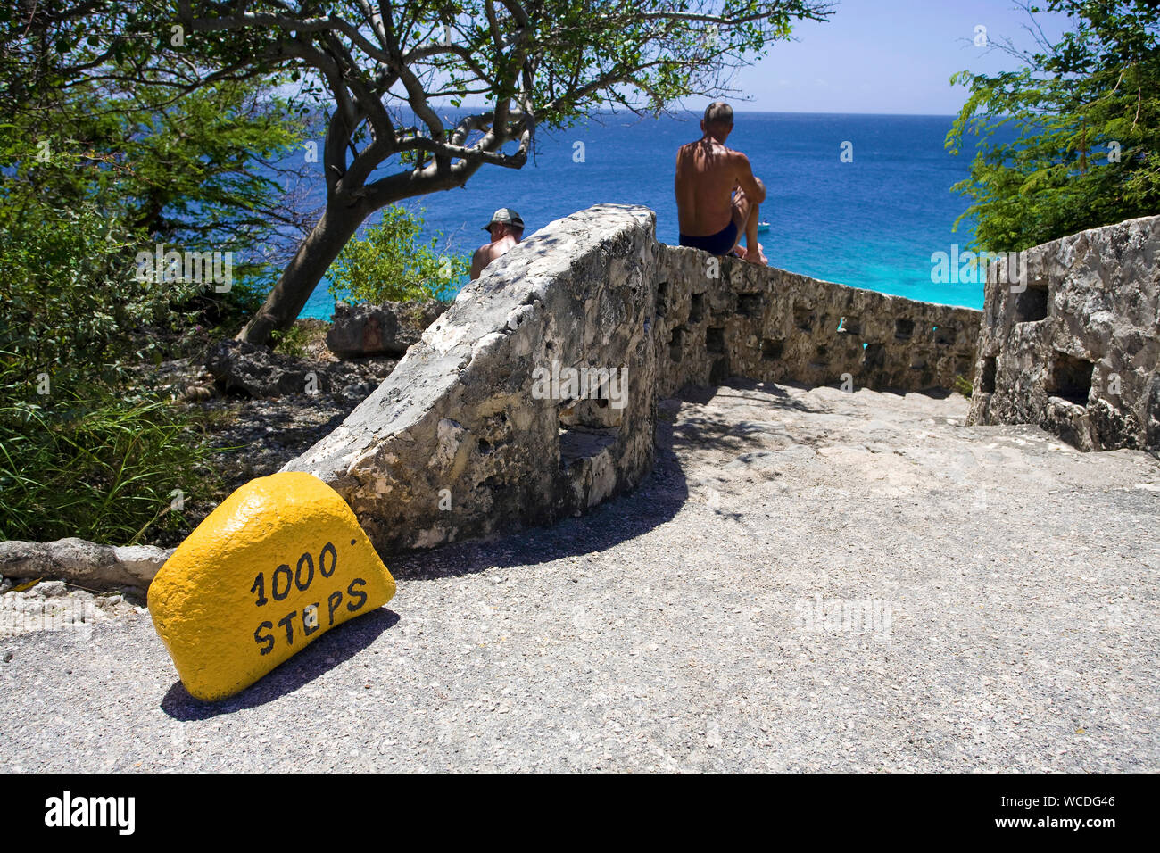 Treppenabgang zum Tauchplatz "1000 Steps', berühmt für Schnorcheln und Tauchen, Bonaire, Niederländische Antillen Stockfoto