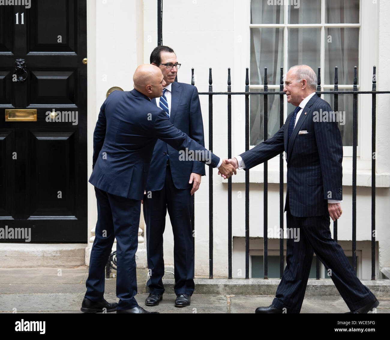 London, Großbritannien. 27. August 2019. Steven Mnuchin, US-Treasury, kommt in der Downing Street Sajid Javid zu erfüllen. Credit: Malcolm Park/Alamy Stockfoto