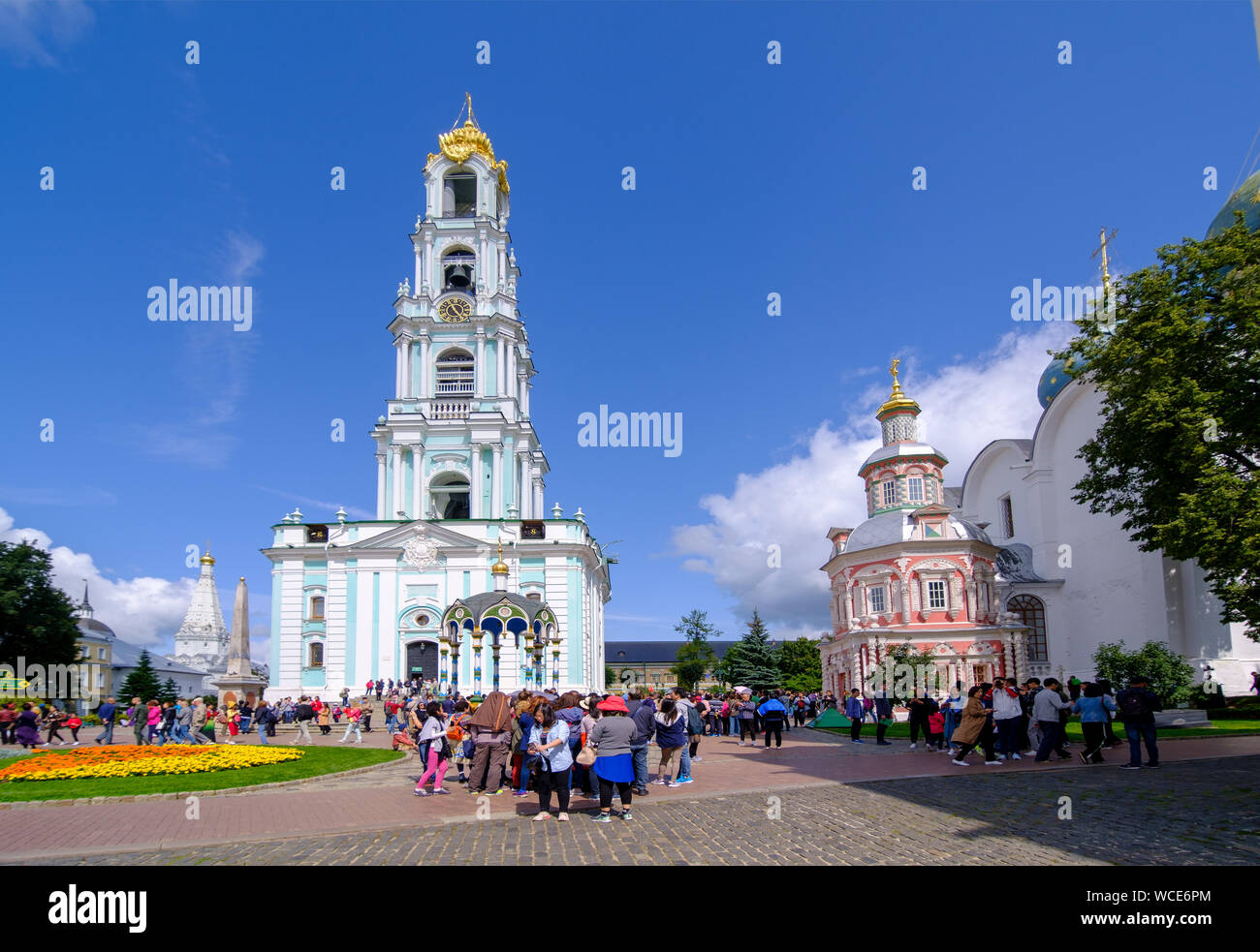 SERGIYED Posad, Russland - August 3, 2019: Die dreifaltigkeit Lavra von St. Sergius ist die wichtigste russische Kloster und das geistliche Zentrum der Russ Stockfoto