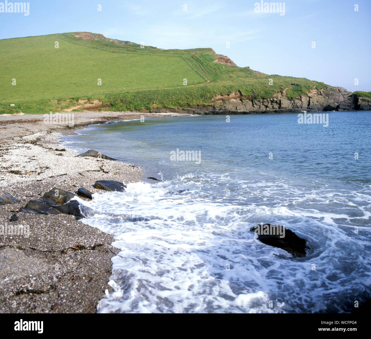 Ayrmer Bucht auf der South West Coastal Path in der Nähe von Bigbury-on-Sea, South Hams, South Devon. Stockfoto