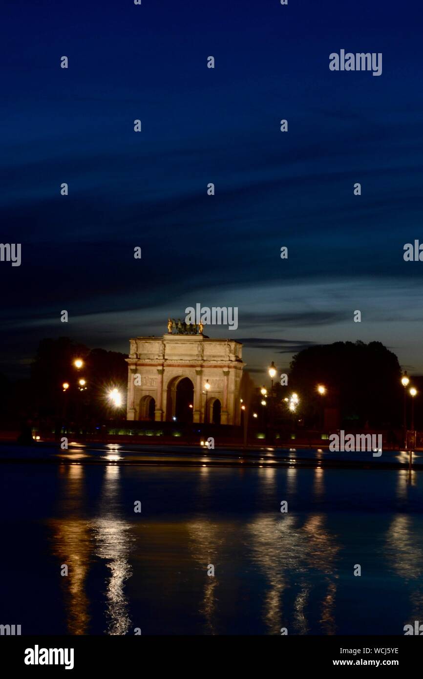 Paris bei Nacht, Blick auf La seine Stockfoto