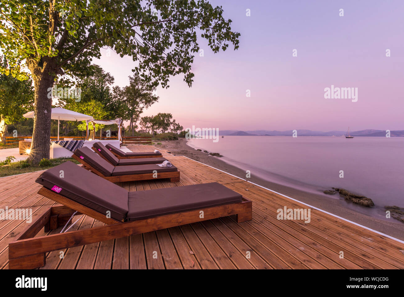 Schönen Sonnenuntergang am Strand Haus auf Korfu in Griechenland. Stockfoto