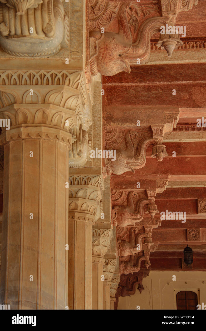 Nahaufnahme der architektonischen Details in der Sheesh Mahal, Teil der Amer Fort (Amber Palast), Amer, Rajasthan, Indien, Zentralasien Stockfoto