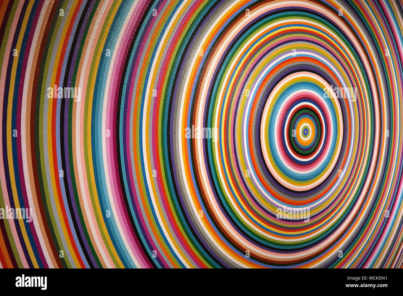 Runde abstrakt geschwungene Streifen Hintergrund. Farbe Swirl Vector Illustration im Retro Style. Ewige Swirl. Hintergrund. Stockfoto
