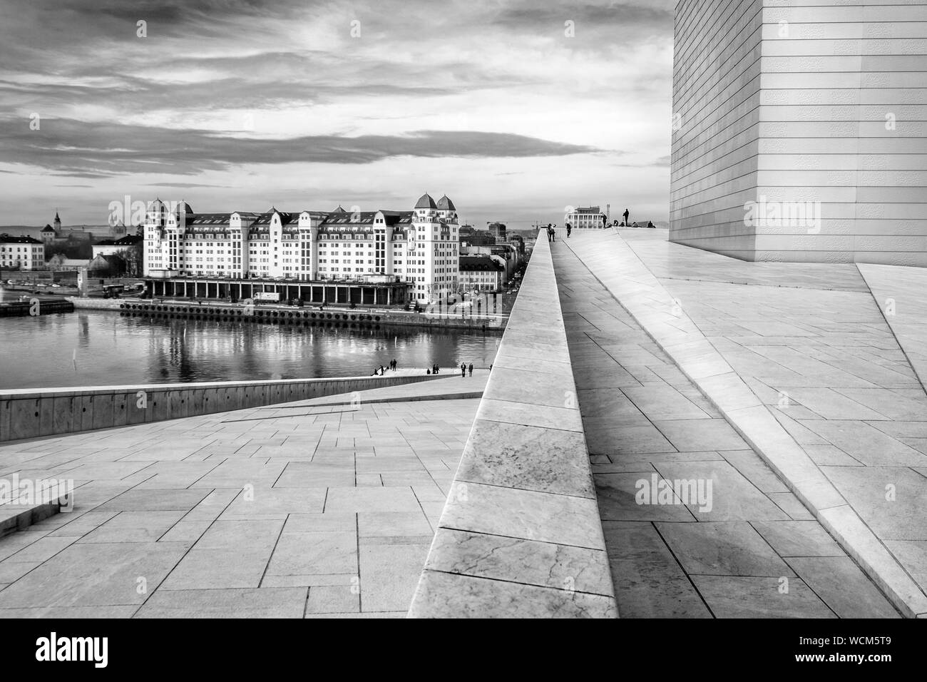 Oper Oslo, markante moderne Architektur am Ufer der Norwegischen Hauptstadt Stockfoto