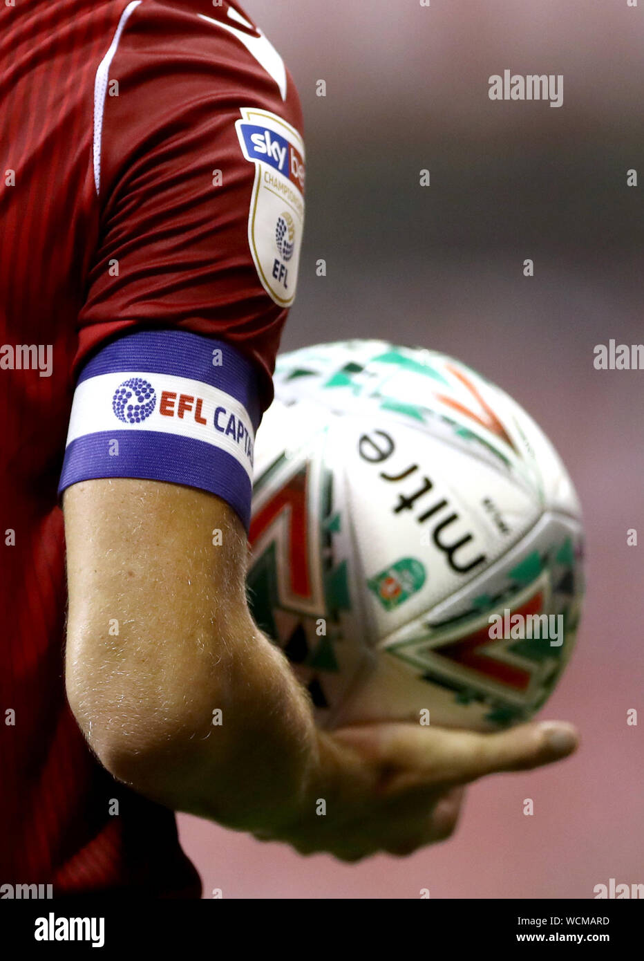 Nottingham Forest Matty Cash trägt sein efl Captain Armband während der carabao Cup Achtelfinale auf die Stadt Boden, Nottingham Stockfoto