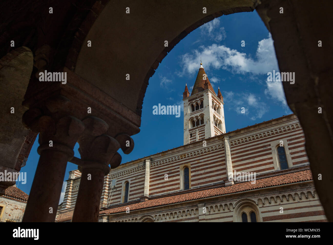 Verona, Italien, Europa, August 2019, einen Blick auf die Basilika di San Zeno Maggiore Stockfoto