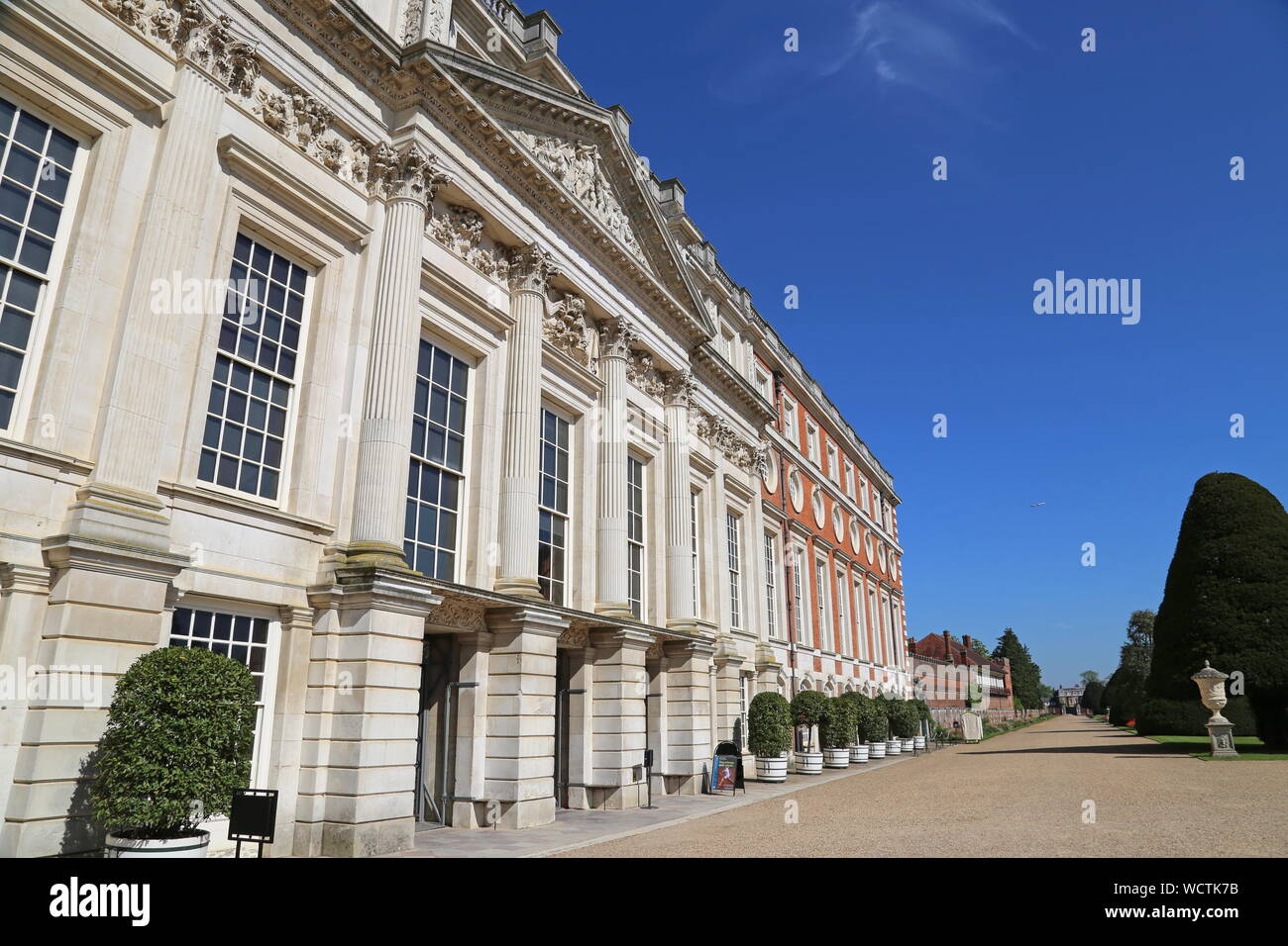 Östlich vor, Hampton Court Palace, East Molesey, Surrey, England, Großbritannien, USA, UK, Europa Stockfoto