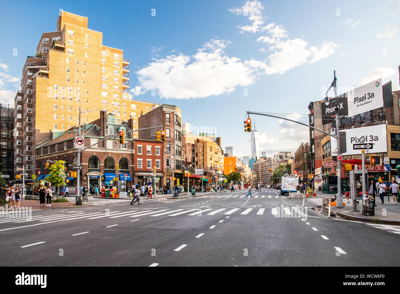 NEW YORK CITY - 24. AUGUST 2019: Street Scene für Greenwich Village, West Village in Manhattan Stockfoto