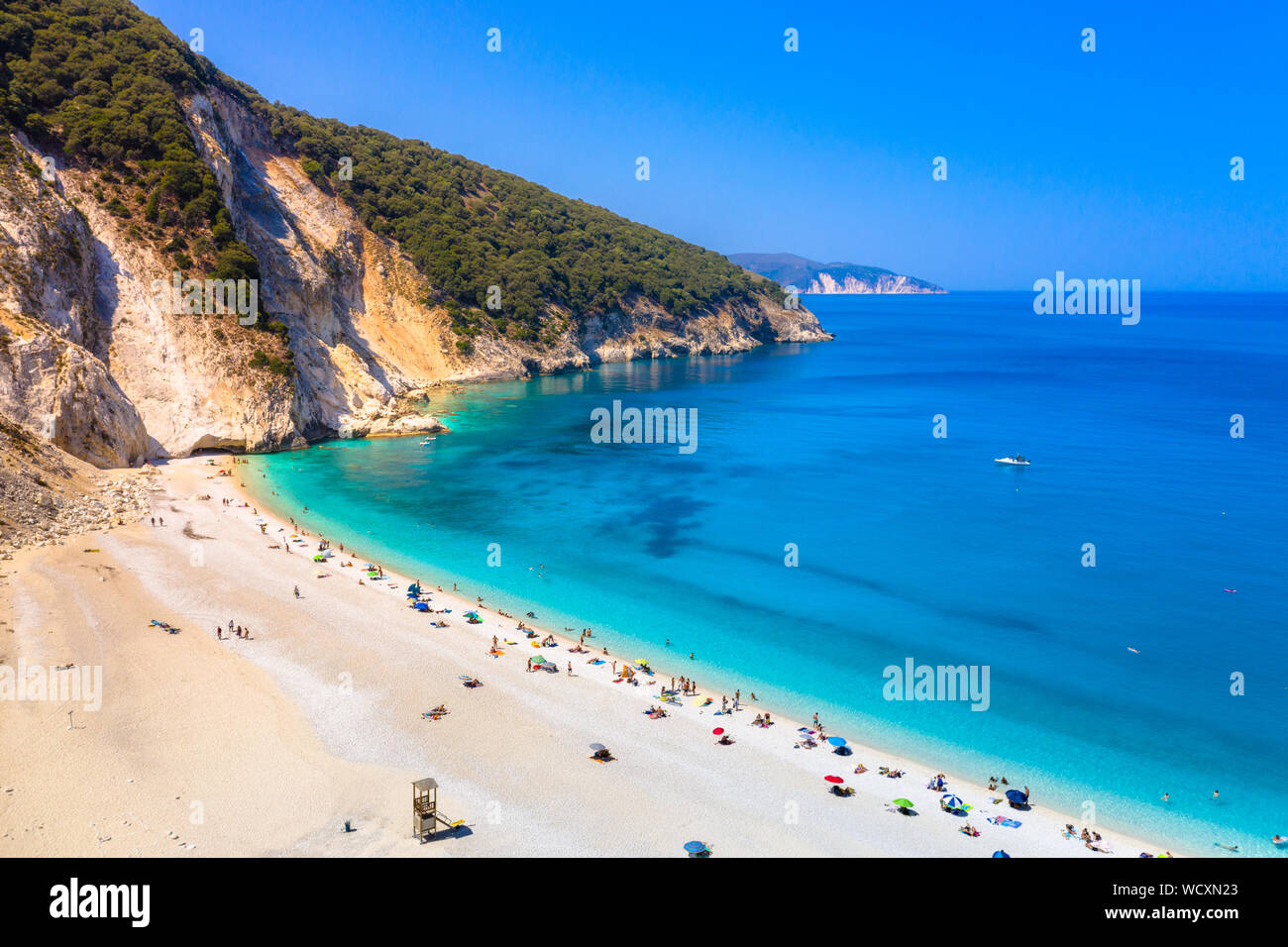 Berühmte Myrtos Beach in Kefalonia, Griechenland. Stockfoto