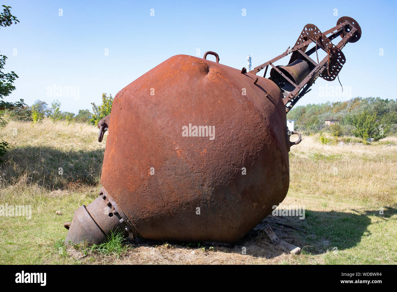 Eine alte Deutsche bell Boje, nautische Ausrüstung. Kap Arkona, Deutschland. Stockfoto
