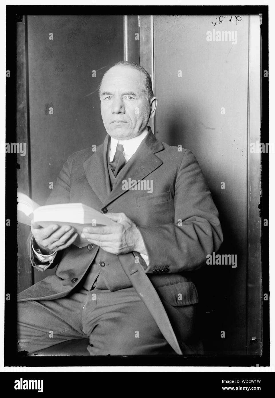 GIRAGOSSIAN, T.K. Abstract / Medium: 1 Negativ: Glas 5 x 7 in. oder kleiner Stockfoto