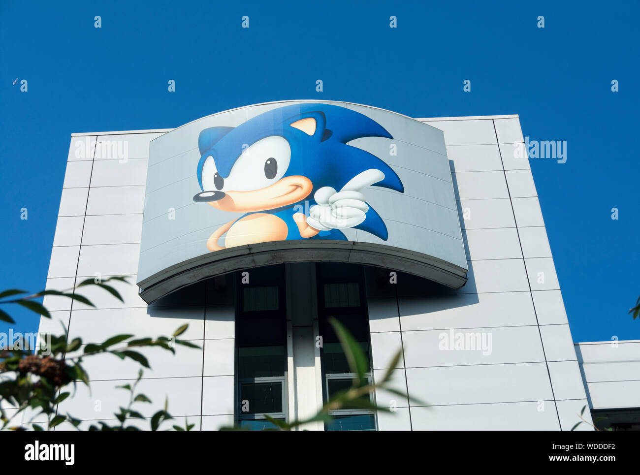 Sonic the Hedgehog auf SEGA Europe HQ, 27 Great West Road, Brentford, Middlesex, Großbritannien Stockfoto