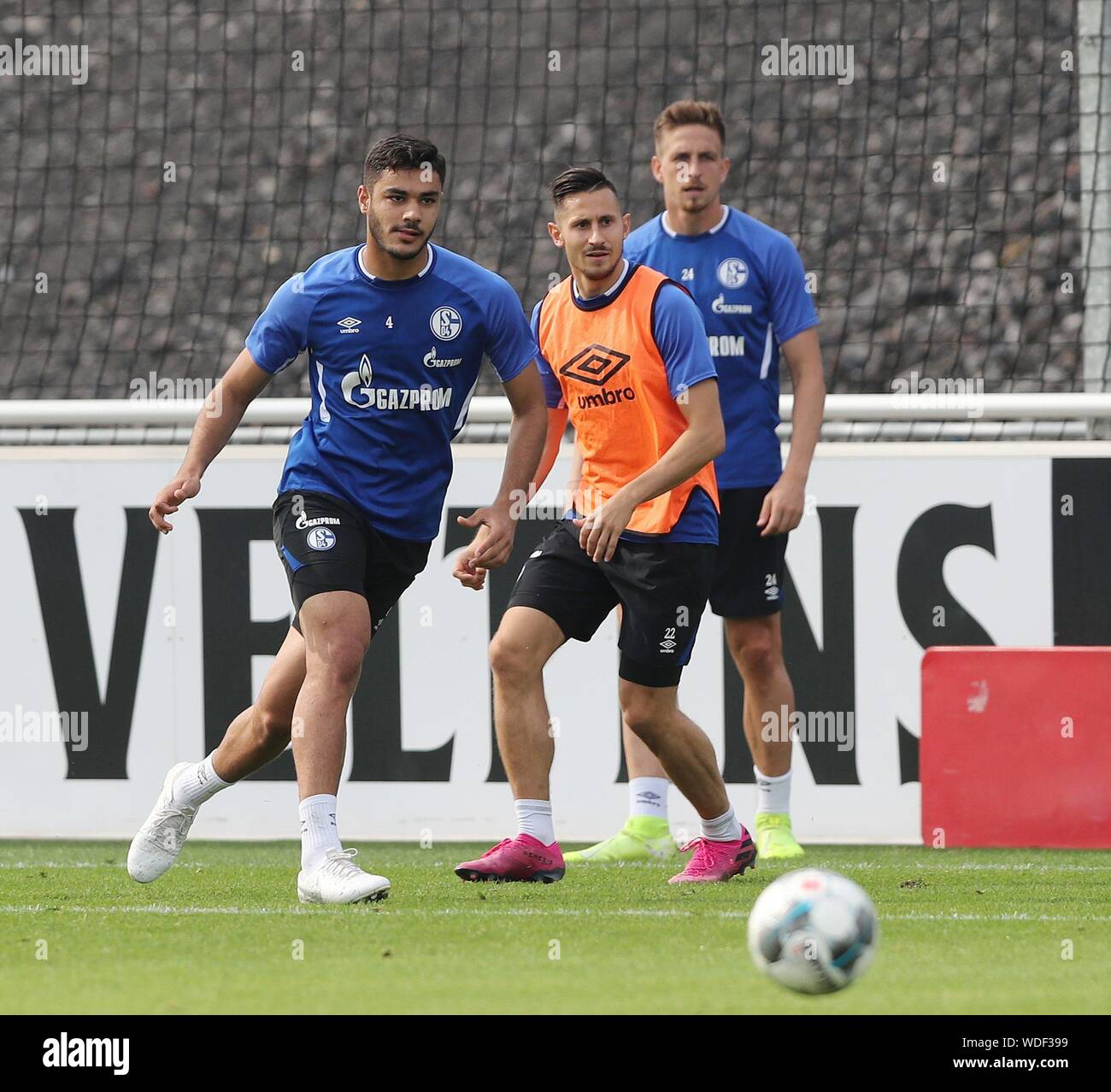 Firo: 29.07.2019, Fußball, 1.Bundesliga, Saison 2019/2020, FC Schalke 04, Ausbildung, Ozan Kabak | Verwendung weltweit Stockfoto