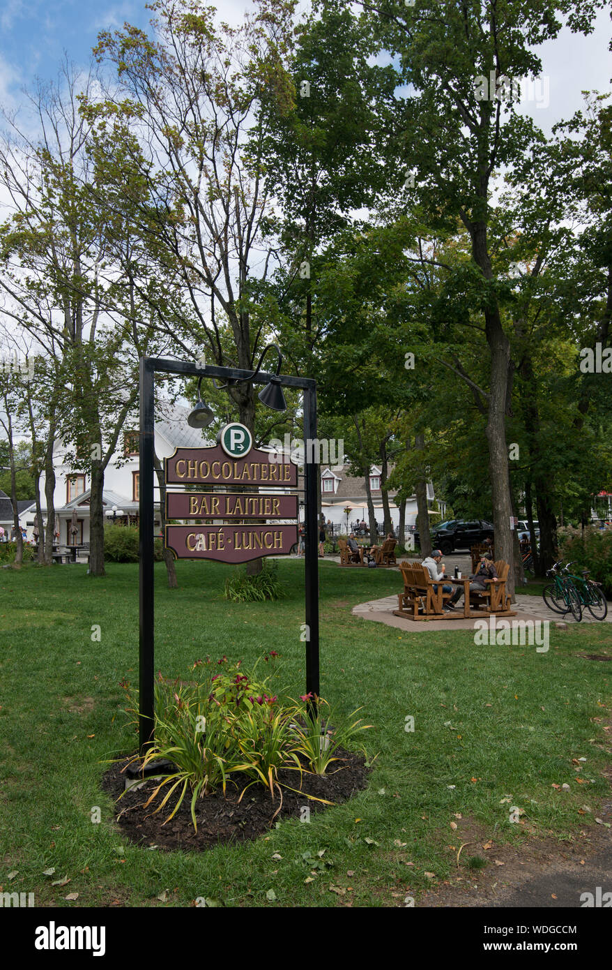 Eingang zum Café Resto de la Chocolaterie de l'Île d'Orléans im Dorf Ste-Pétronille auf der Île d'Orléans (Insel von Orleans) Quebec, CA Stockfoto