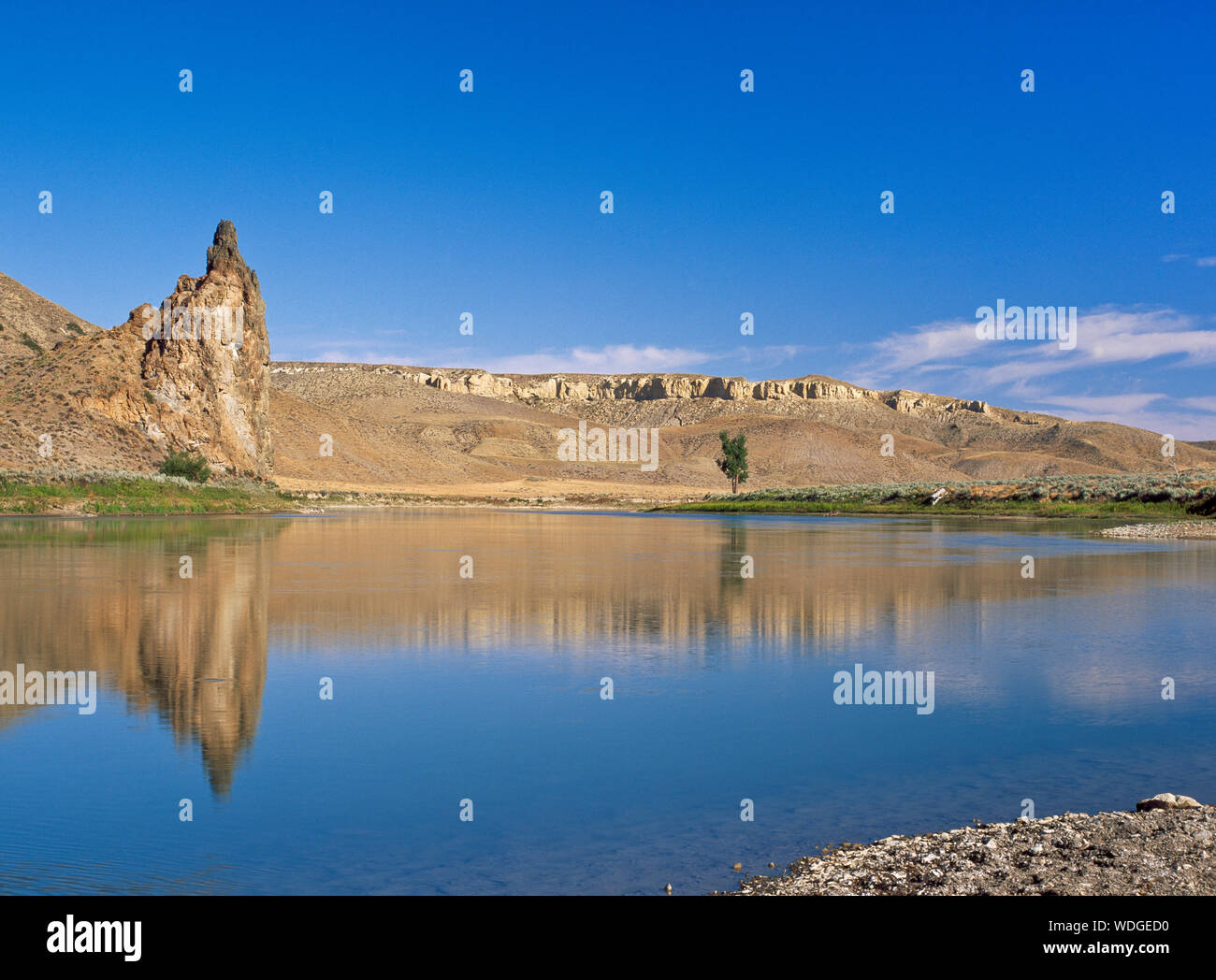 citadel Rock spiegelt sich in der wilden und malerischen Abschnitt des missouri Flusses in der Nähe virgelle, montana Stockfoto