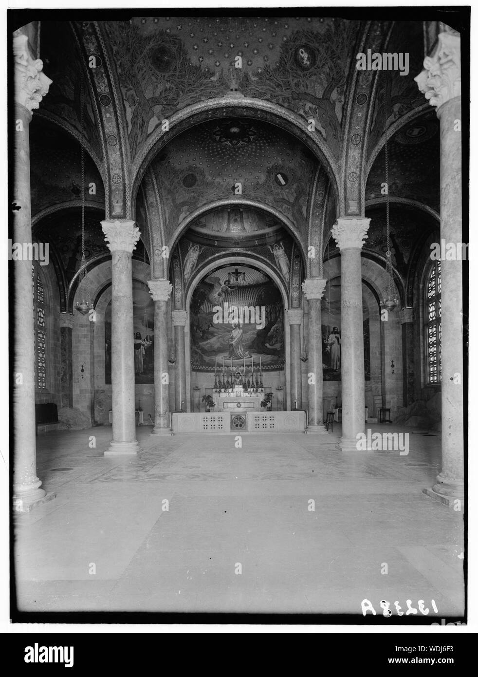 Gethsemane. Garten Gethsemane, Kirche (Inneres) der Qual aller Nationen Abstract / Medium: G. Eric und Edith Matson Fotosammlung Stockfoto