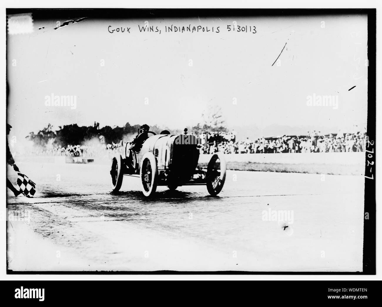 Goux gewinnt, Indianapolis, 1913 Abstract / Medium: 1 Negativ: Glas 5 x 7 in. oder kleiner. Stockfoto Goux gewinnt, Indianapolis, 1913 Abstract / Medium: 1 Negativ: Glas 5 x 7 in. oder kleiner. Stockfoto