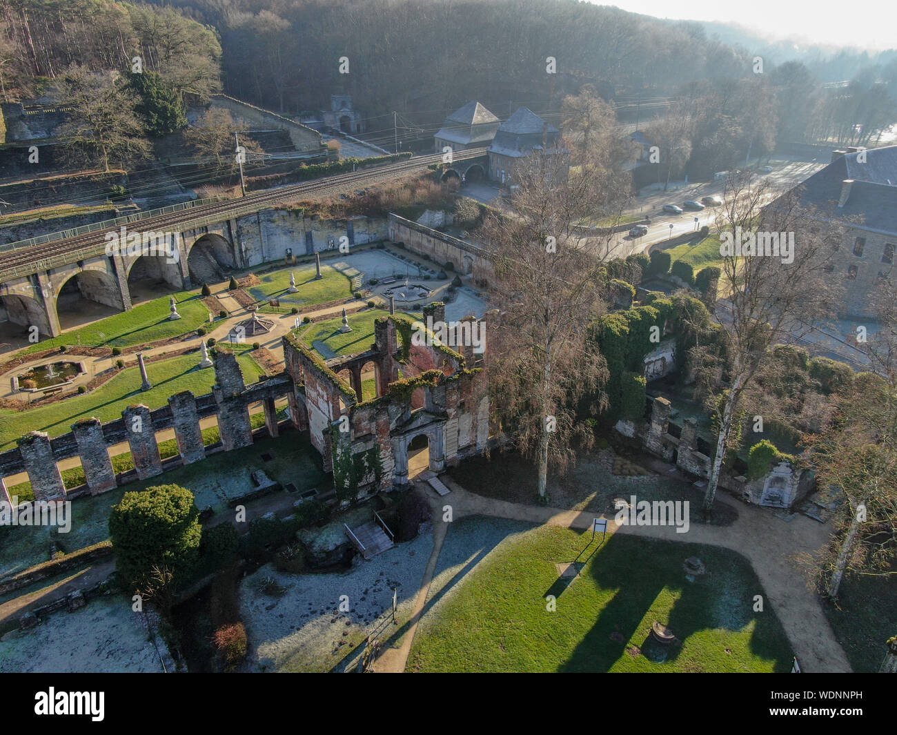 Luftaufnahme der Abtei von Villers Ruinen, eine ehemalige Zisterzienserabtei in der Nähe von Villers-la-Ville in der Provinz Brabant in der Wallonie, Belgien Stockfoto