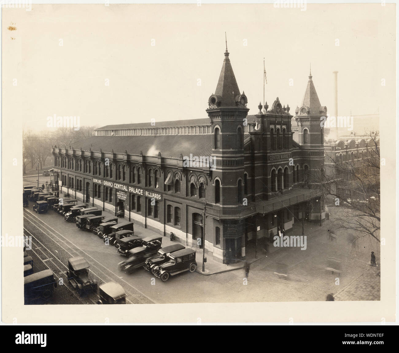 Grand Central Palace, mit Bowling und Billard Salon mit Center Market, Washington, D.C. Abstract / Medium: 1 Fotoabzug. Stockfoto