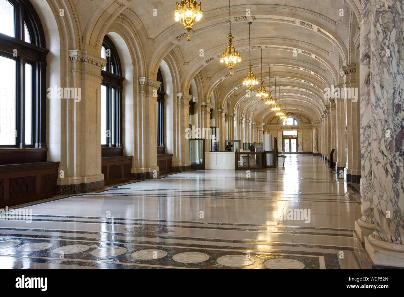 Grand Hall, Blick nach Osten, Howard M. Metzenbaum US-Gericht, Cleveland, Ohio Stockfoto