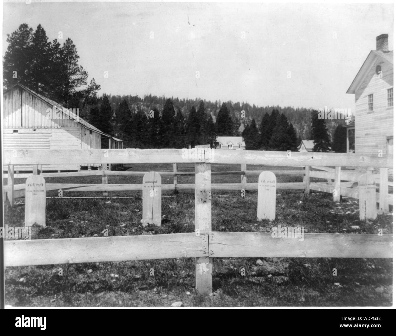 Gräber der Modoc Indianern bei Fort Klamath, Oregon gehängt, für Mord an Genl. Canby und Dr. Thomas Frieden Kommission während Modoc Krieg, 1872/73 Abstract / Medium: 1 Fotoabzug. Stockfoto
